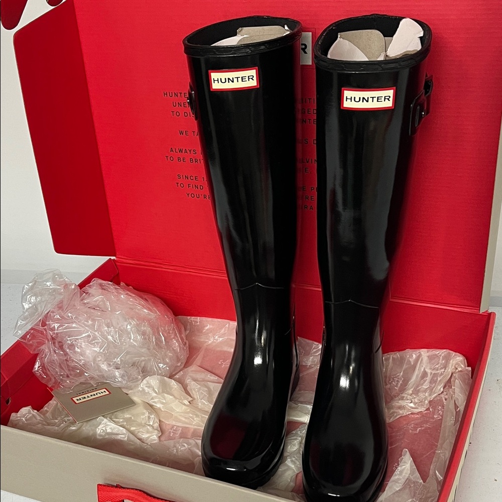 Hunter Women's Glossy Black Tall Rain Boots